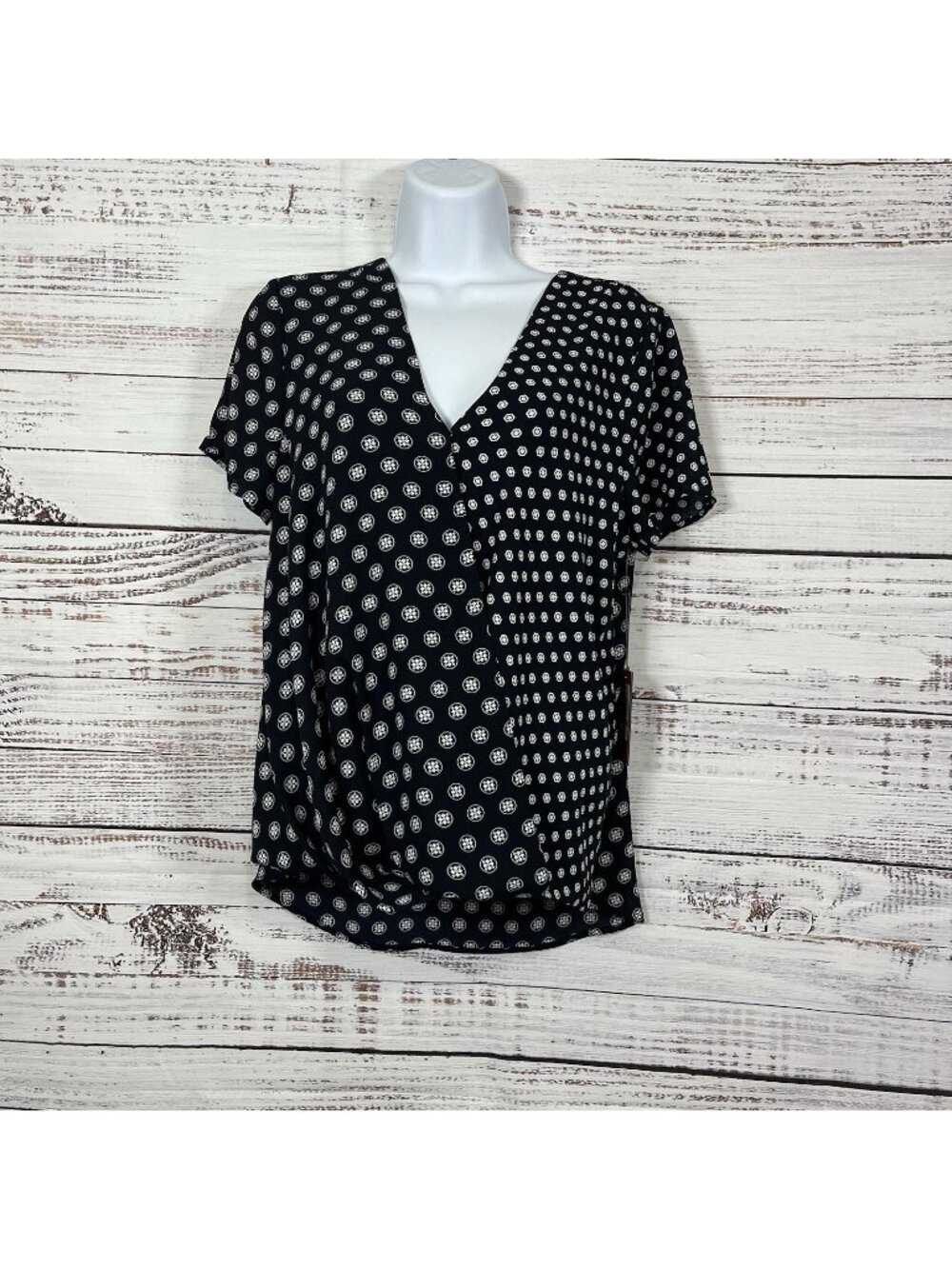 Vince Camuto Navy Geometric Print V Neck Wrap Short Sleeve Blouse